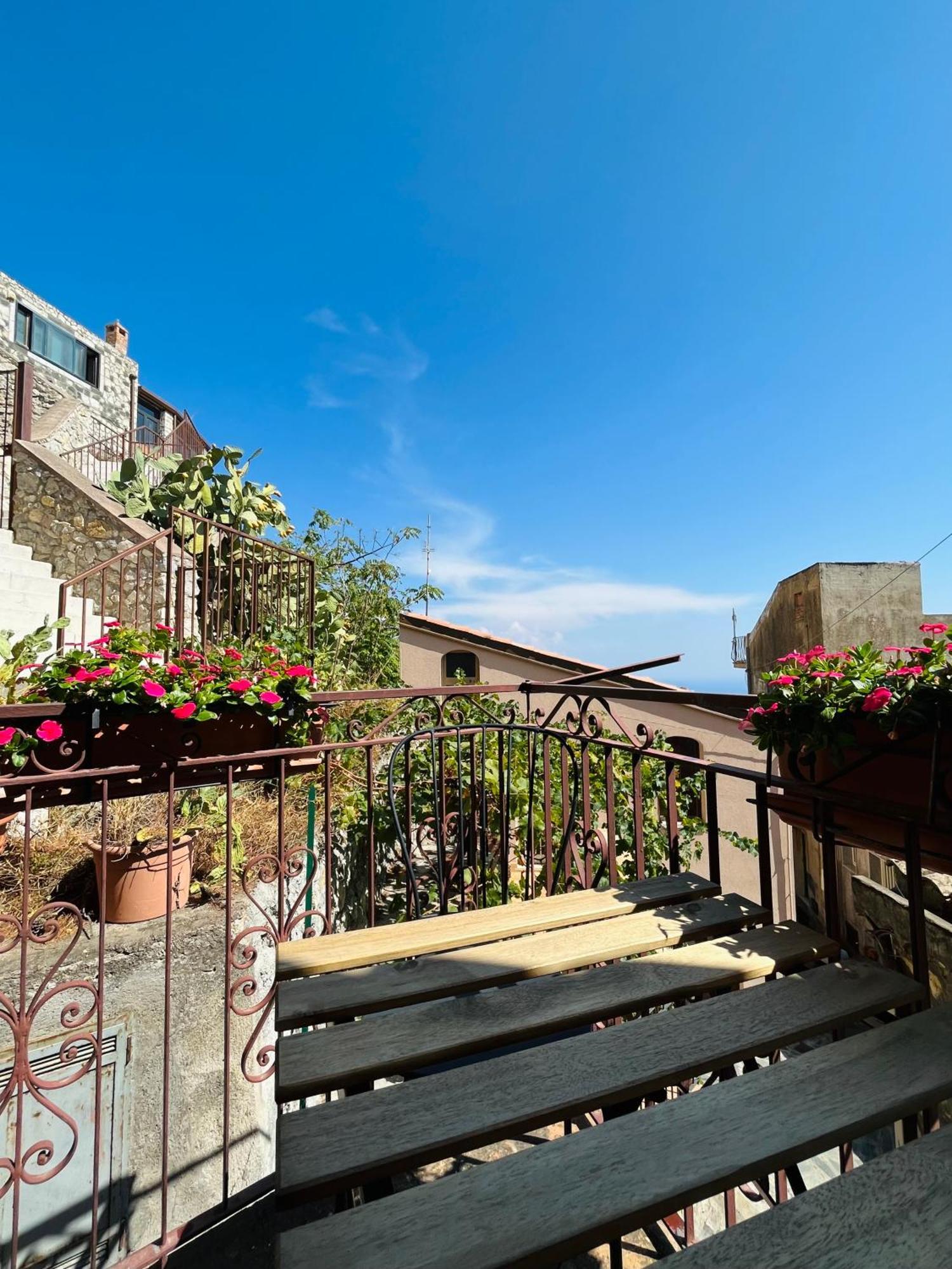 Tyche House Castelmola Apartment Exterior photo